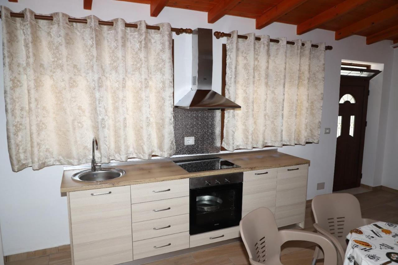 Comfort Apartment Берат Екстериор снимка